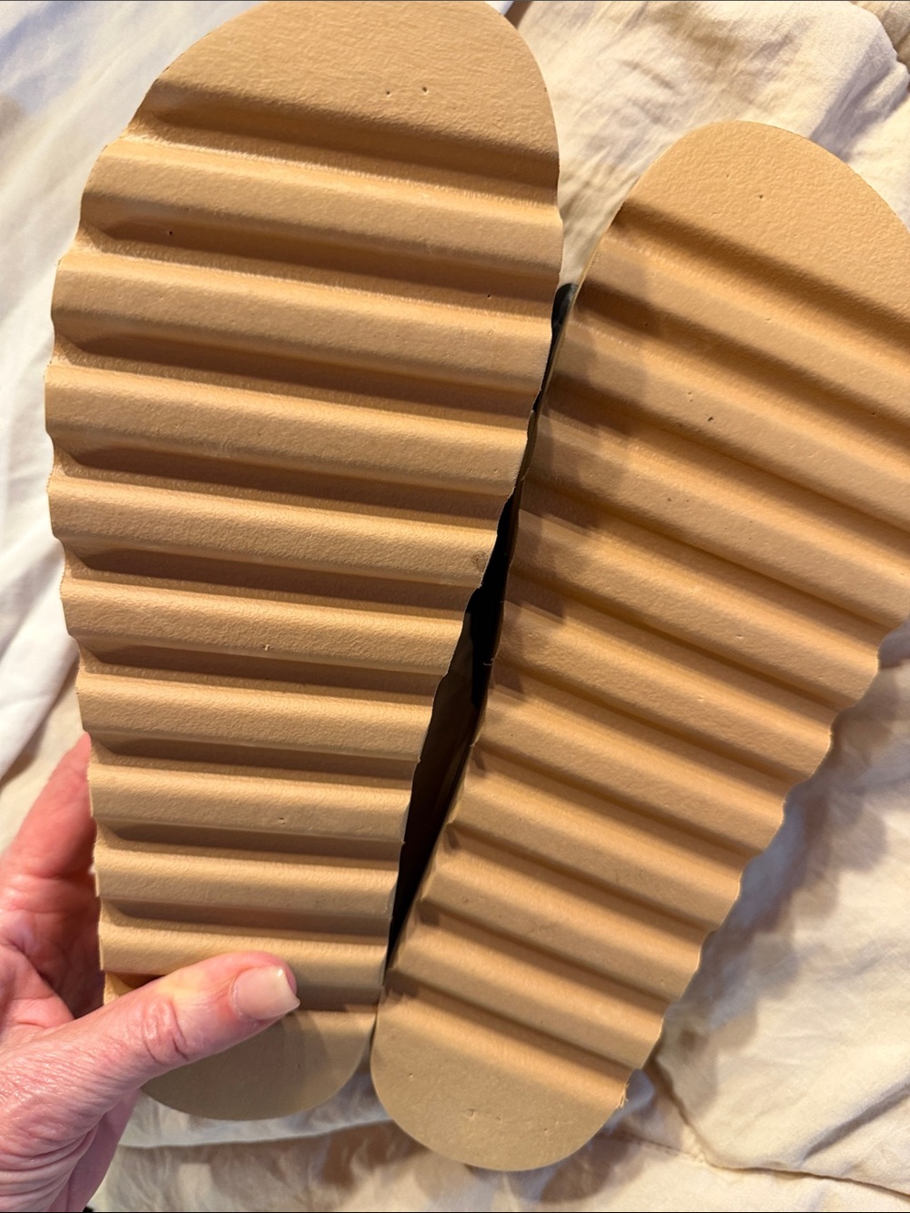 Reef NWOT Double Strap Slides in Tan and Black - Picture 8 of 8